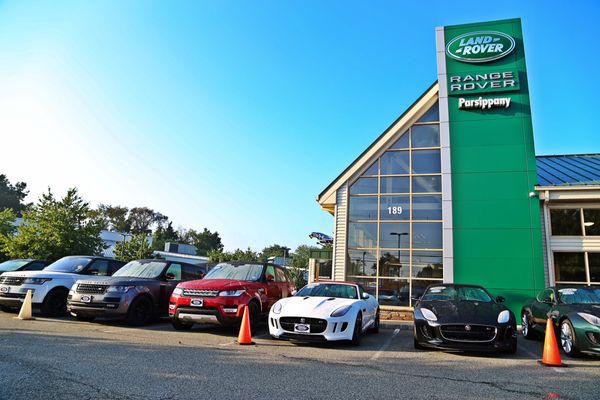 We have a beautiful lineup of pre-owned inventory! Jaguar and Land Rover