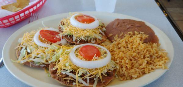 Tostada plate