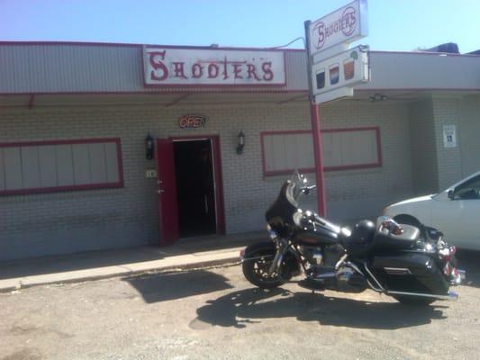 Shooters Bar