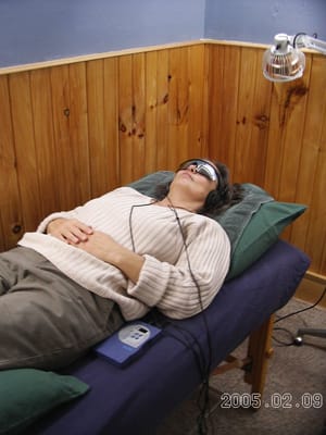 Stress-relief treatment with Acupuncture and Light/Sound Device