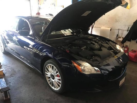 Full synthetic oil change service on this Maserati