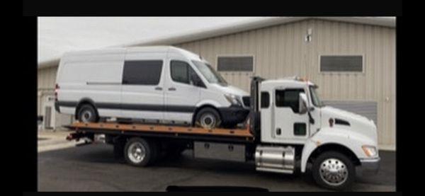 Commercial/ Business  vehicle towing