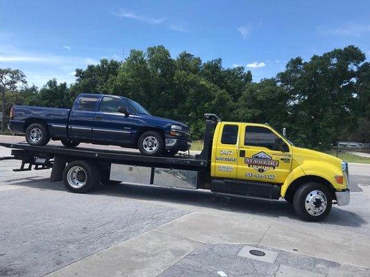 Tampa tow truck