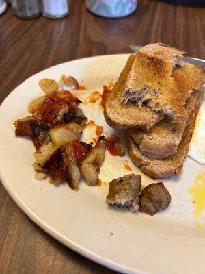 Linda's special, eggs, two meats and toasts. Don't forget to order home fries if you want some.