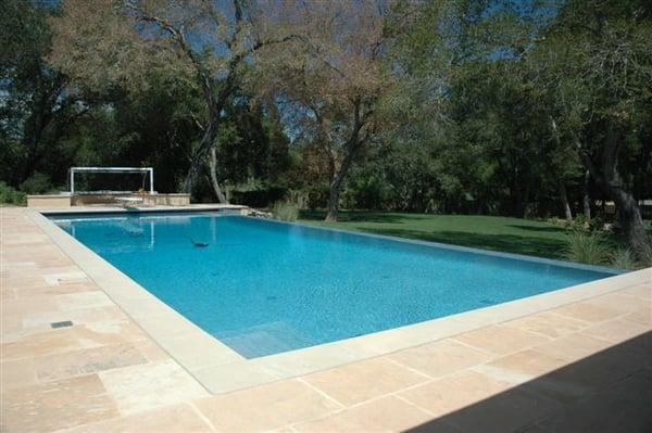 Vanishing Edge Pool