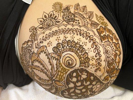 Pregnancy henna