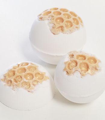 Oatmeal Milk & Honey Bath Bombs