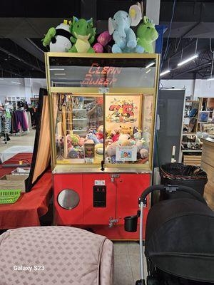 Claw machine, Can you catch a pokemon?