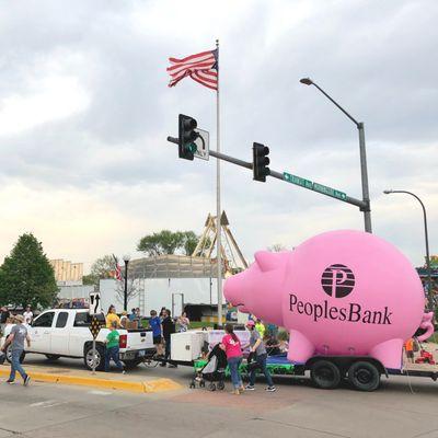 Peoples Bank in the Morningside Days Parade