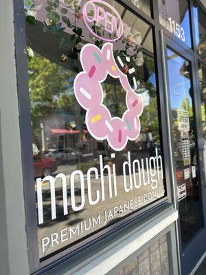 Mochi Donuts now available @ Bober Tea & Coffee in Walnut Creek as of 9/5/23.