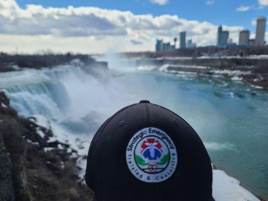 Niagra Falls Hat