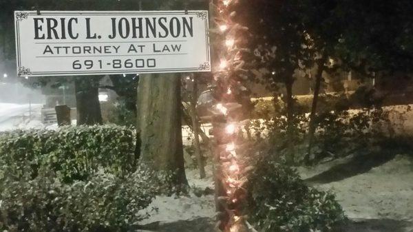 A rare snowy night in Fayetteville, NC. #northcarolina #nc #fayetteville #fayettevillenc #attorney #lawyer