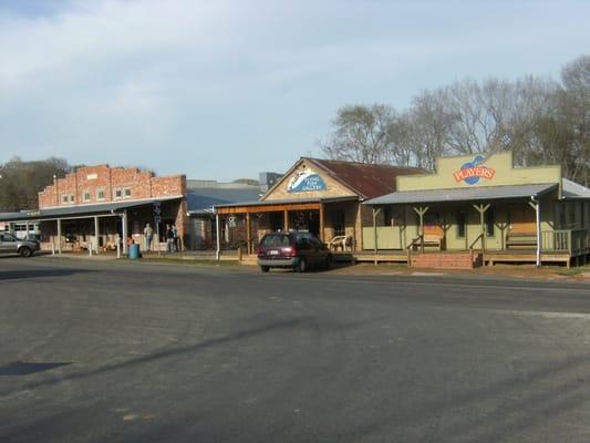 Several shops in in Ben Wheeler