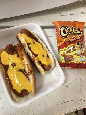 Chili cheese hot dogs