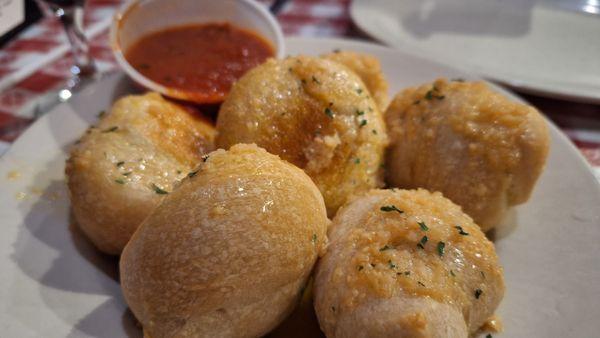 Garlic Rolls with Marinara