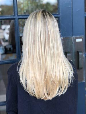 Natural blonde by Mary