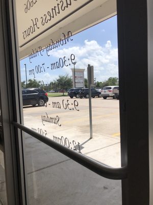 Photo of said empty lot, I parked on the "right" of the sign if you're looking at the picture directly.