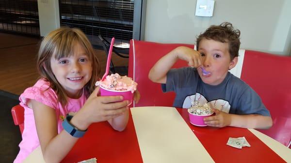 Ice cream for these cuties!