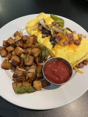 Omelet with homefries