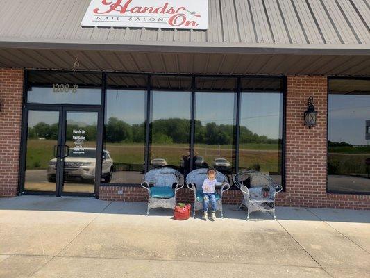 Hands On Nail Salon