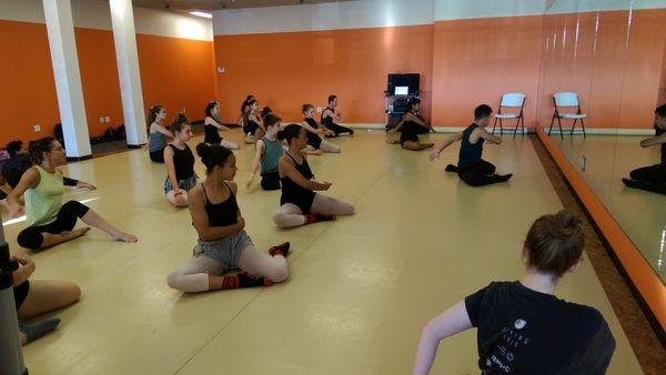 Modern Dance Workshop