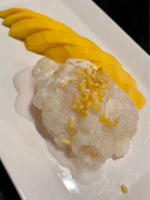 Mango with Sweet Sticky Rice (Seasonal)