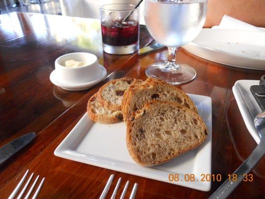 Olive & raisen bread