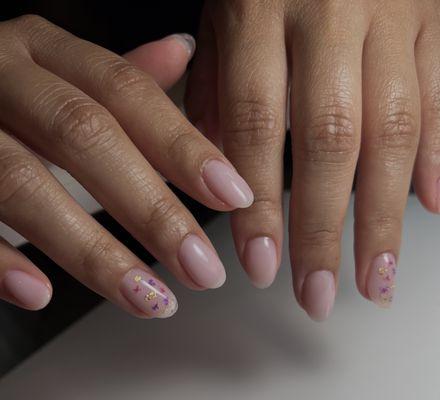 Structured Luxe Manicure with dried flower nail art #russianmanicureknoxville