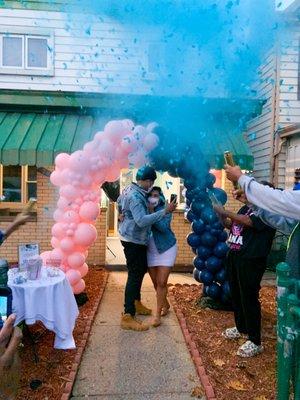 Gender Reveal Arch!