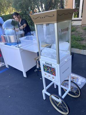 Popcorn Machine and Cottoncandy Machine