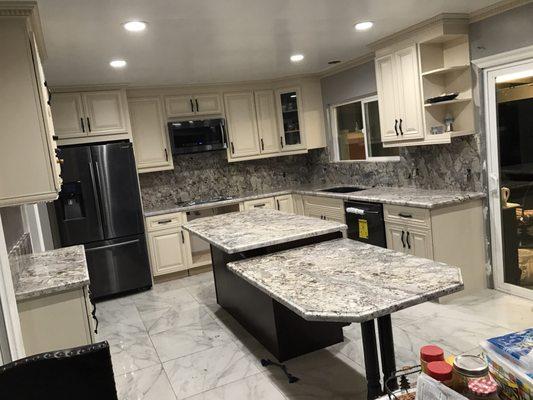 Classical Granite Kitchen