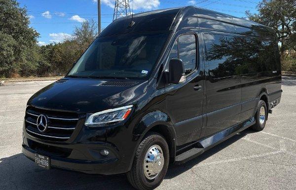 2022 16 Passenger Sprinter