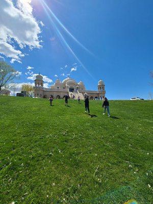 A gorgeous day at the Krishna temple