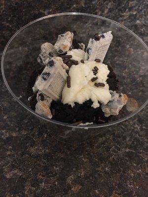 Cookies-N-Creme Cake cup