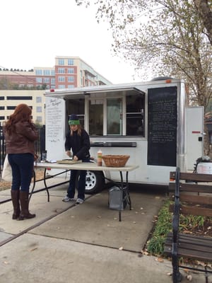 Root Down Food Cart in Action