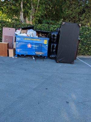 Trash, trash, trash at Ocean Air. This place is a dump inside and out.