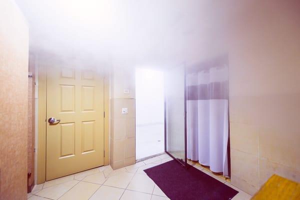 Super steamy steam Room