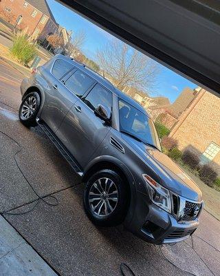 Full detail on a Nissan Armada