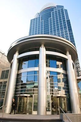 Entryway to the Great American Tower where Frost Brown Todd's Cincinnati office is located on the 33rd floor.