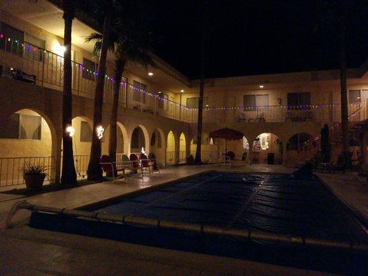 They have a small but lovely Courtyard lit with Christmas lights tonight. Obviously at the end of November the pool is closed.