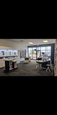 Inside Verizon Novi Grand River