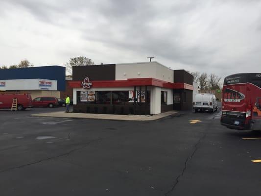 They recently renovated the exterior and interior at this Arby's. Looks nice.