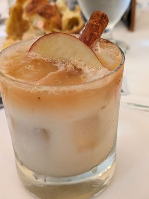 Apple cider gin fizz (seasonal cocktail)