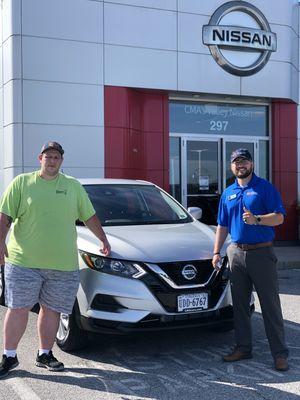 Joe and his brand new 2021 Nissan Rogue Sport