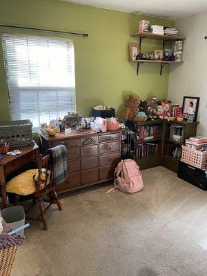 Our professional home organization service will take your space from clutter chaos to an organized oasis!