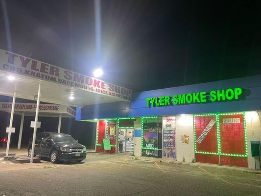 Tyler Smoke Shop Exterior