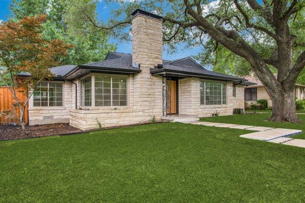 Just Listed FOR SALE in Wynnewood North at 510 Mayrant Dr Dallas TX 75224.