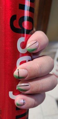 Love these simple but bold nails