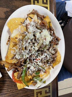 Steak fajita nachos