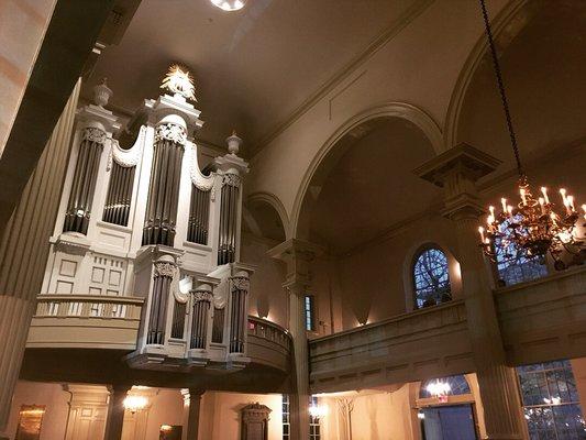 Restored pipe organ at Christ Church, Philadelphia PA